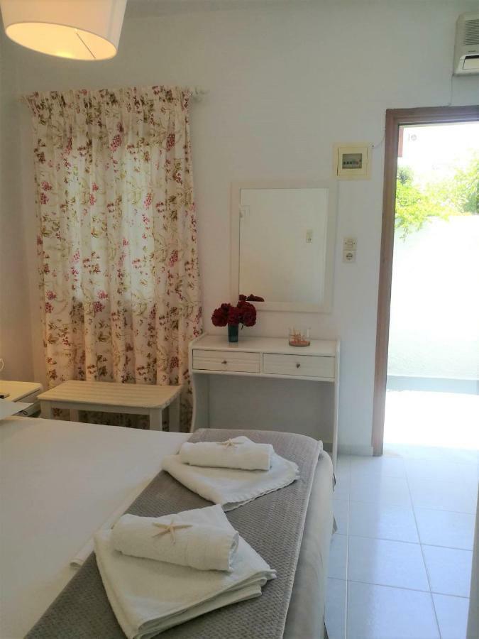 Andreas And Petrinela Rooms Triovasalos Luaran gambar